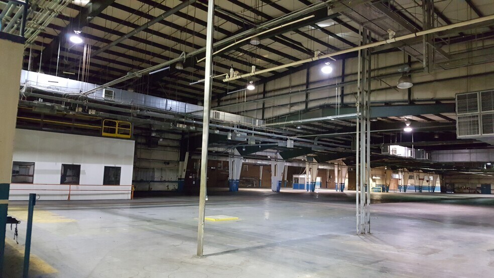 More Photos Of 600 S Parker St, Elm City Manufacturing For Sale