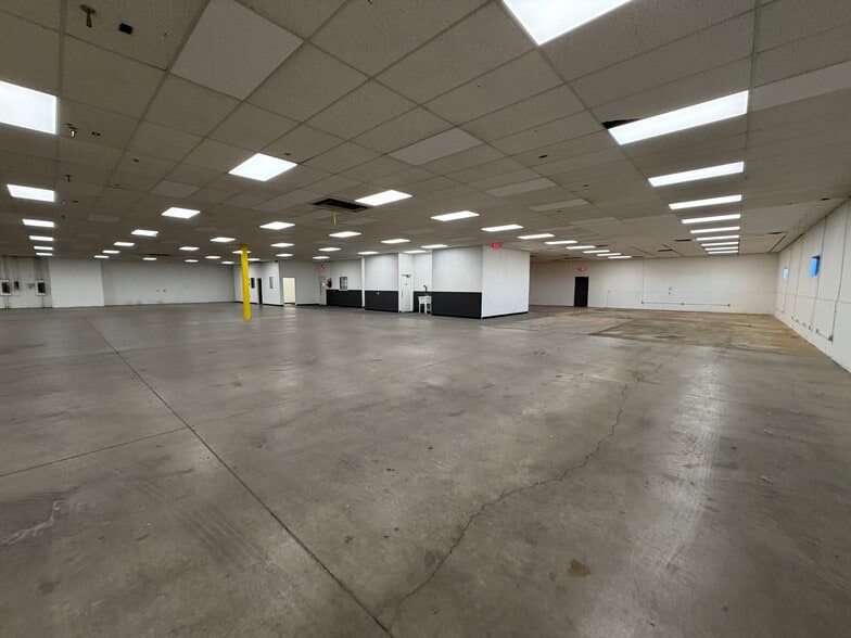 More Photos Of 3439 S 40th St, Phoenix Industrial For Sale