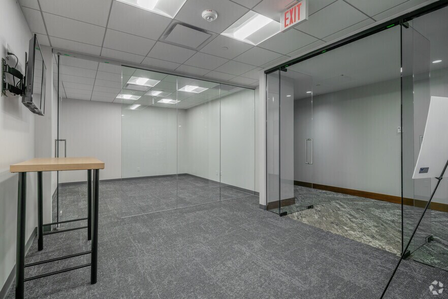 More Photos Of 711 Navarro St, San Antonio Office For Lease