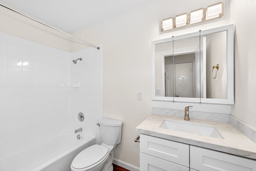 More Photos Of 4585 Felton St, San Diego Apartments For Sale