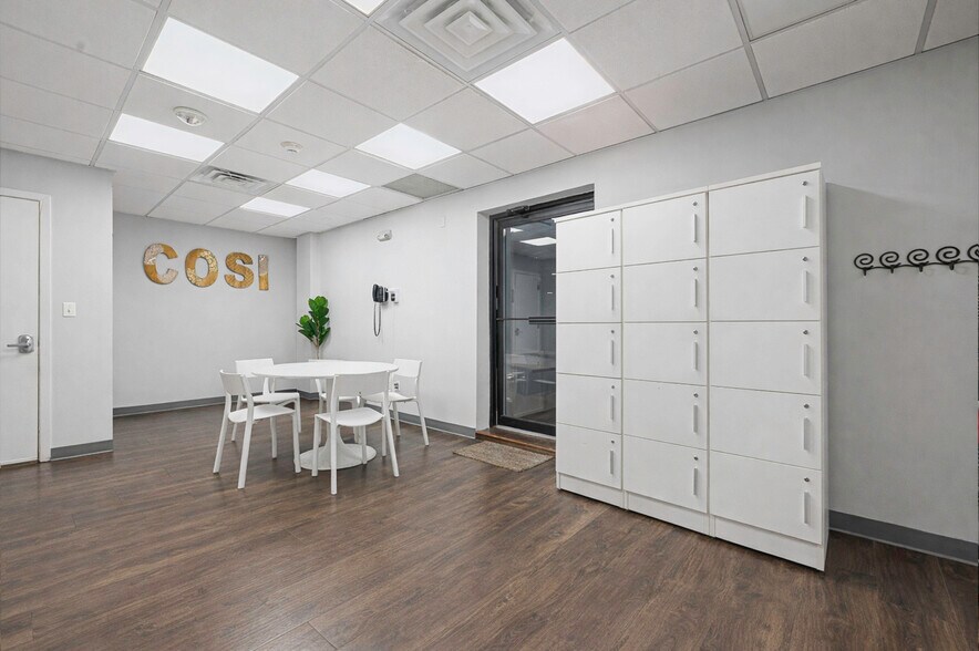 More Photos Of 325 Merrick Ave, East Meadow Medical For Sale