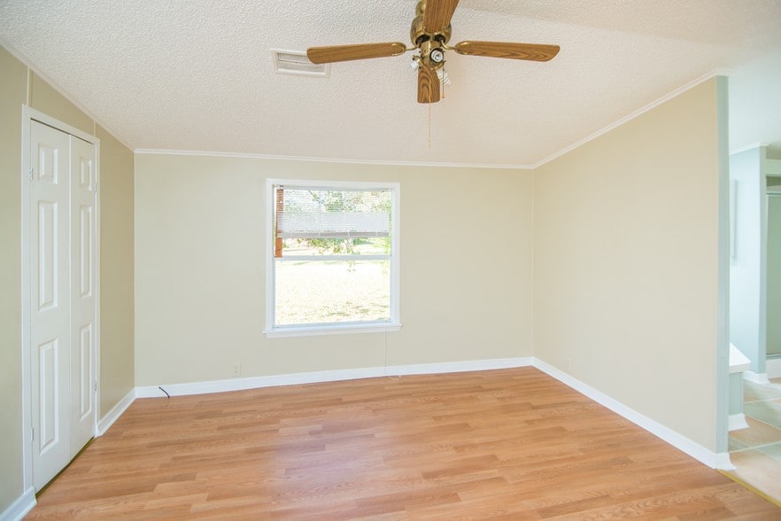 More Photos Of 1211 Cypress Rd, Saint Augustine Manufactured Housing Mobile Home Park For Sale