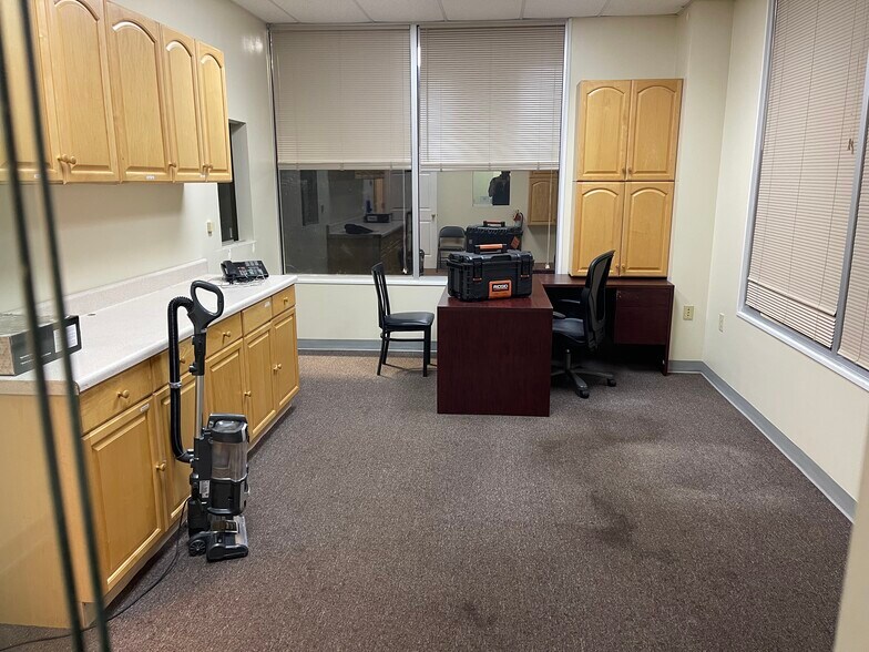 More Photos Of 2536 Carrollton Villa Rica Hwy, Carrollton Office For Lease