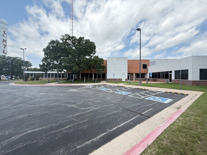 More Photos Of 3333 S 29th W Ave, Tulsa Office For Sale