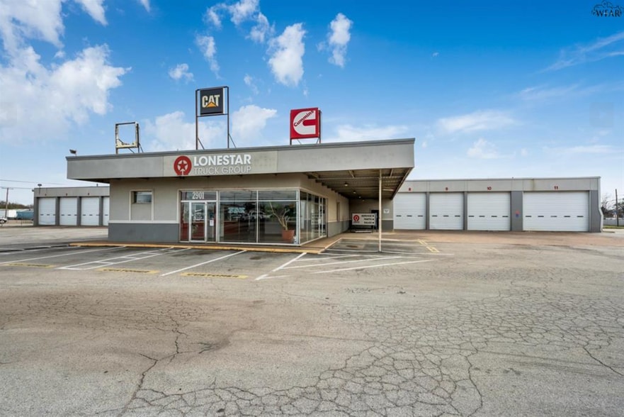 Primary Photo Of 2901 Jasper St, Wichita Falls Office For Sale