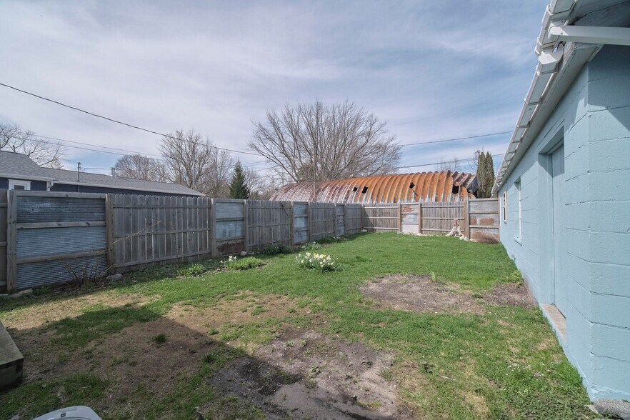 More Photos Of 4990 Main St, Onekama Freestanding For Sale