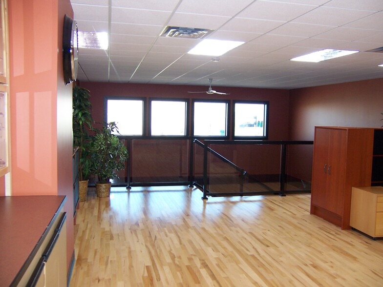 More Photos Of 12110 40th St SE, Calgary Warehouse For Sale
