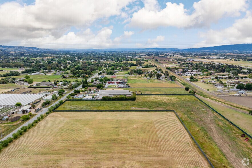 More Photos Of 1020 San Martin Ave, San Martin Land For Lease