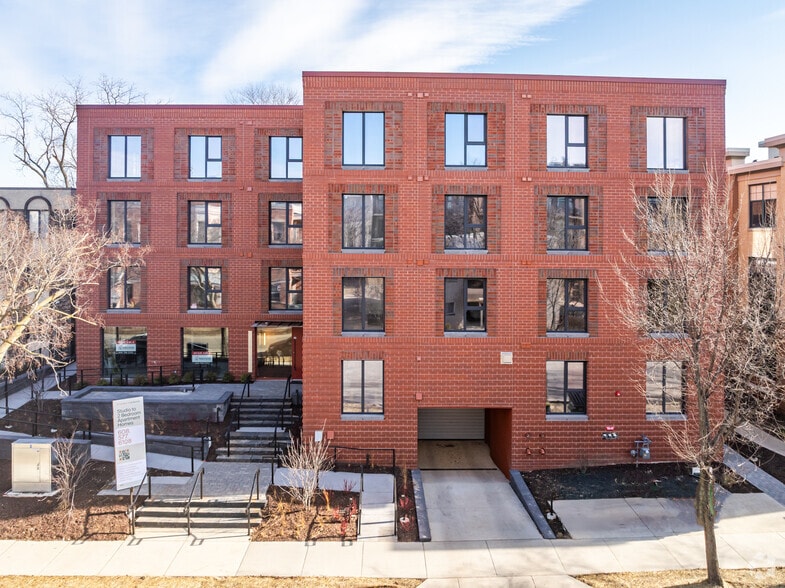 Primary Photo Of 517 W Main St, Madison Apartments For Lease