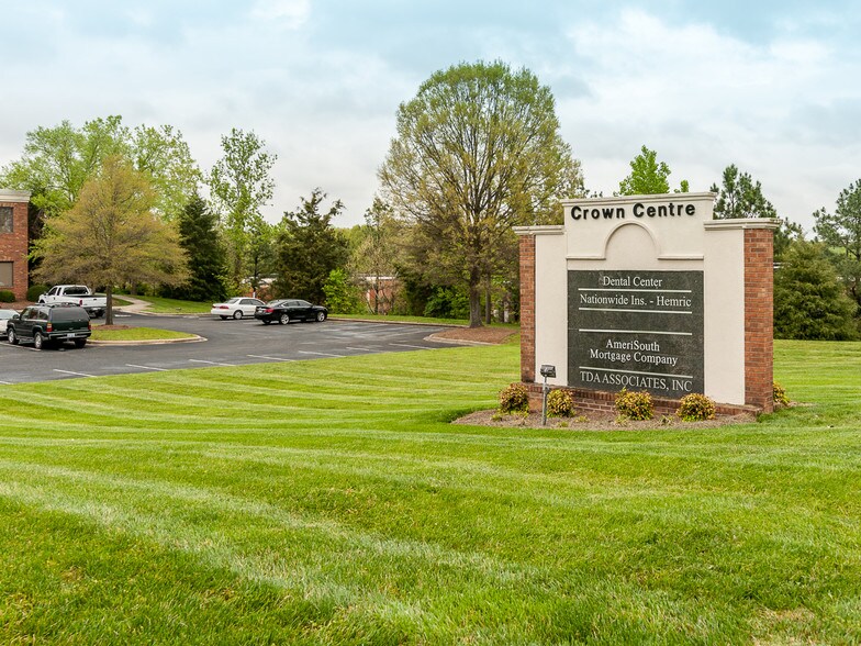 More Photos Of 2101 N Sardis Rd, Charlotte Office For Sale