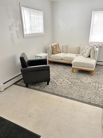 More Photos Of 300 Main St, Sherwood Apartments For Sale