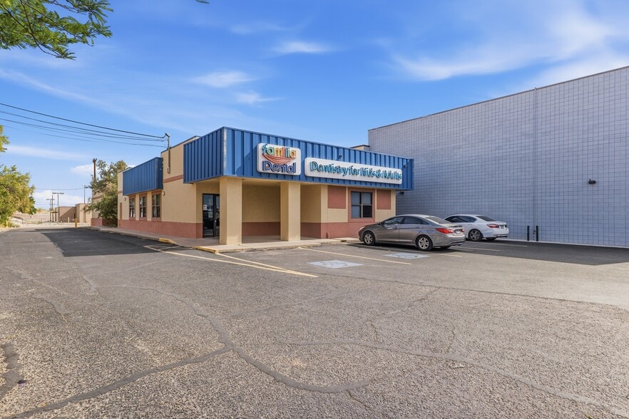 More Photos Of 2330 W Pierce St, Carlsbad Medical For Sale