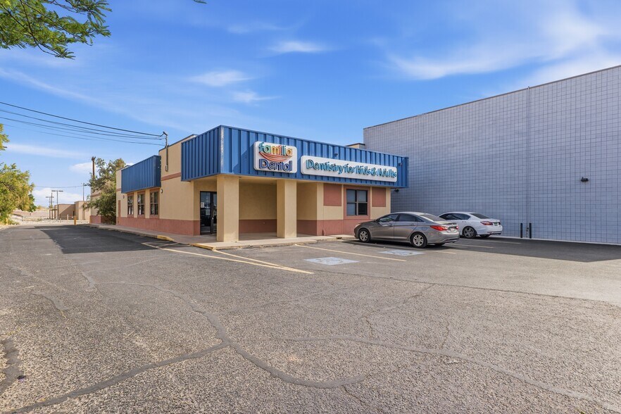 More Photos Of 2330 W Pierce St, Carlsbad Medical For Sale