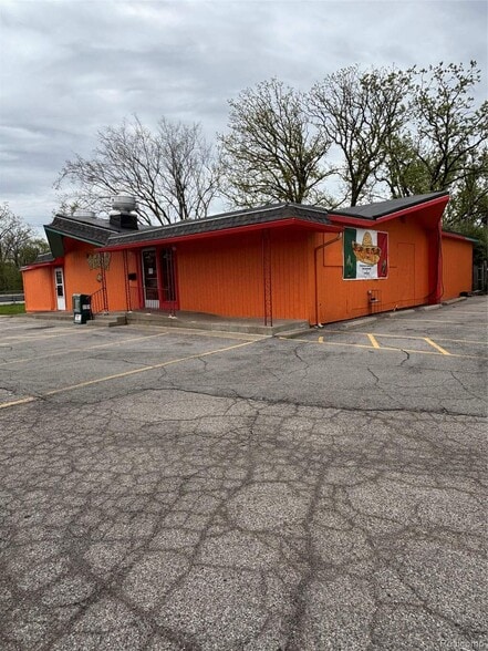 More Photos Of 4492 Richfield Rd, Flint Restaurant For Sale