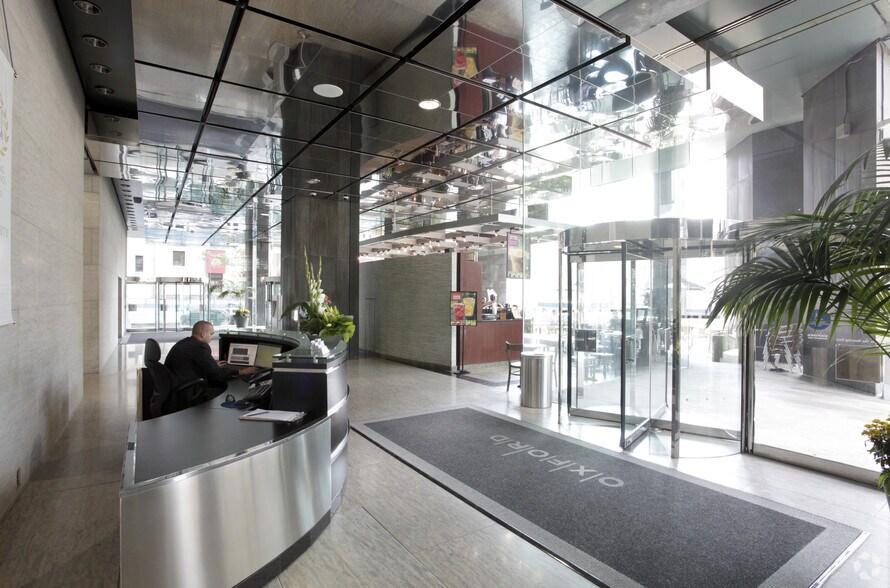 More Photos Of 1 University Ave, Toronto Office For Lease