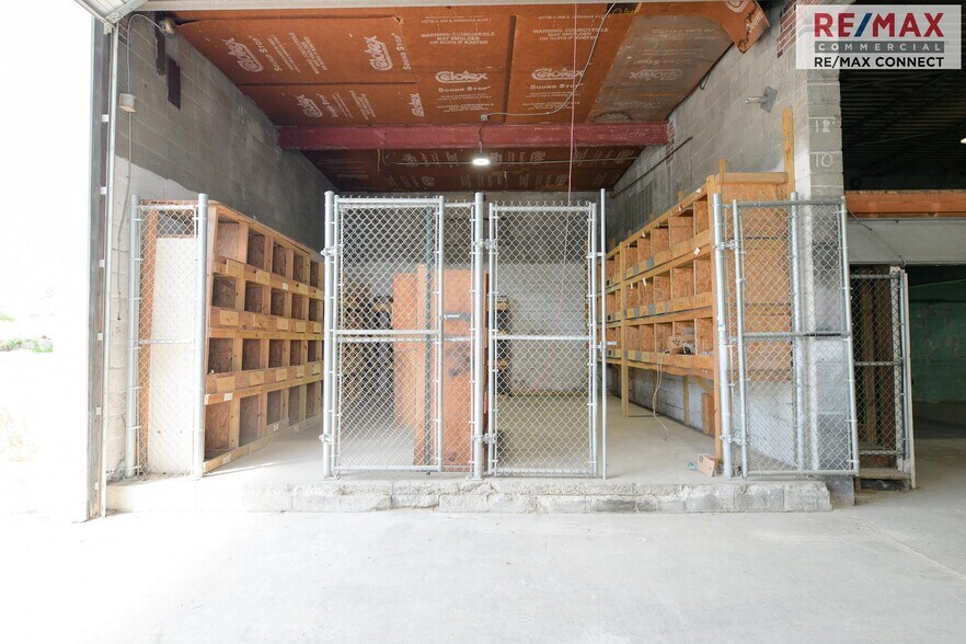 More Photos Of 2850 Cromwell Rd, Norfolk Warehouse For Sale