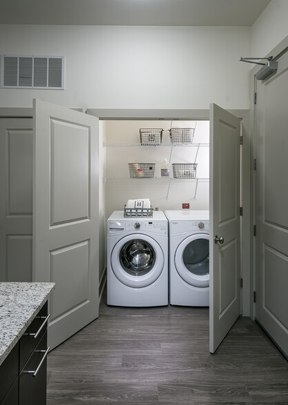 More Photos Of 1110 Hammond Dr NE, Atlanta Apartments For Lease