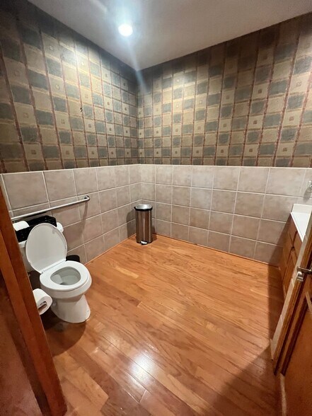 More Photos Of 5309 Village Creek Dr, Plano Medical For Lease