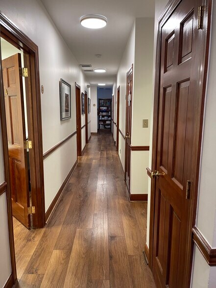 More Photos Of 1240 Hospital Dr, Mount Pleasant Medical For Lease