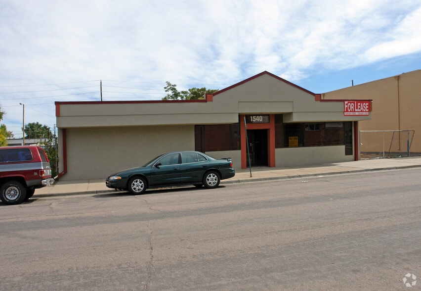 More Photos Of 1540 Boston St, Aurora Office For Sale