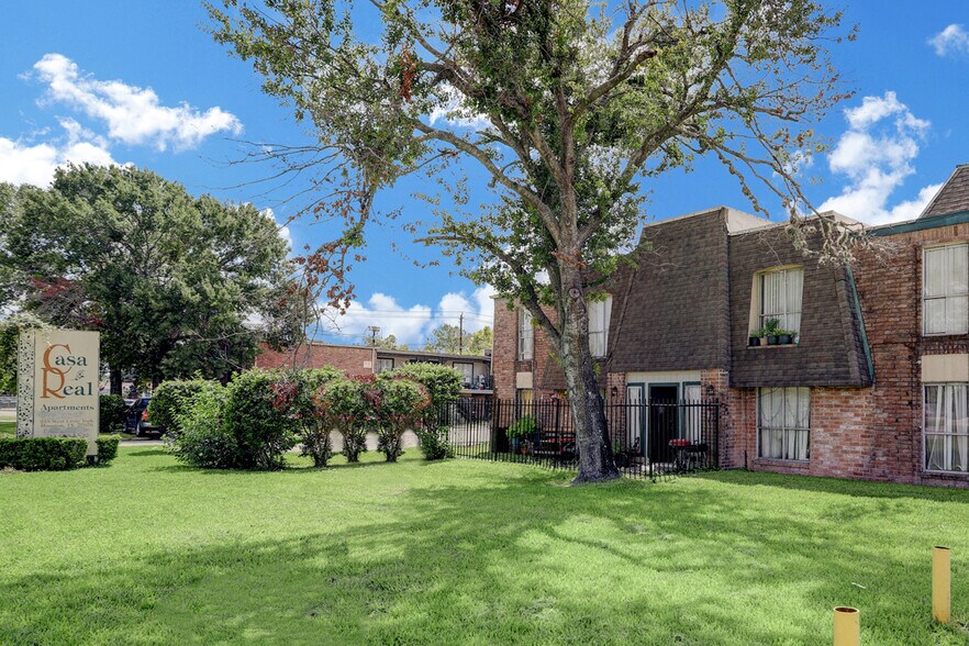 Primary Photo Of 215 W Little York Rd, Houston Apartments For Sale