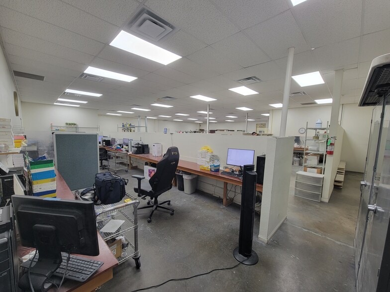 More Photos Of 16737 Parkside Ave, Cerritos Manufacturing For Sale
