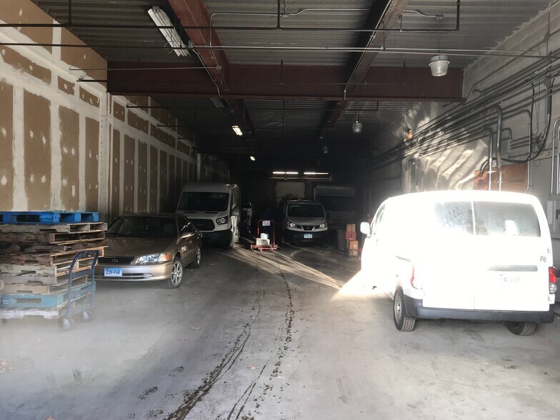 More Photos Of 1 Testa Pl, Norwalk Warehouse For Lease