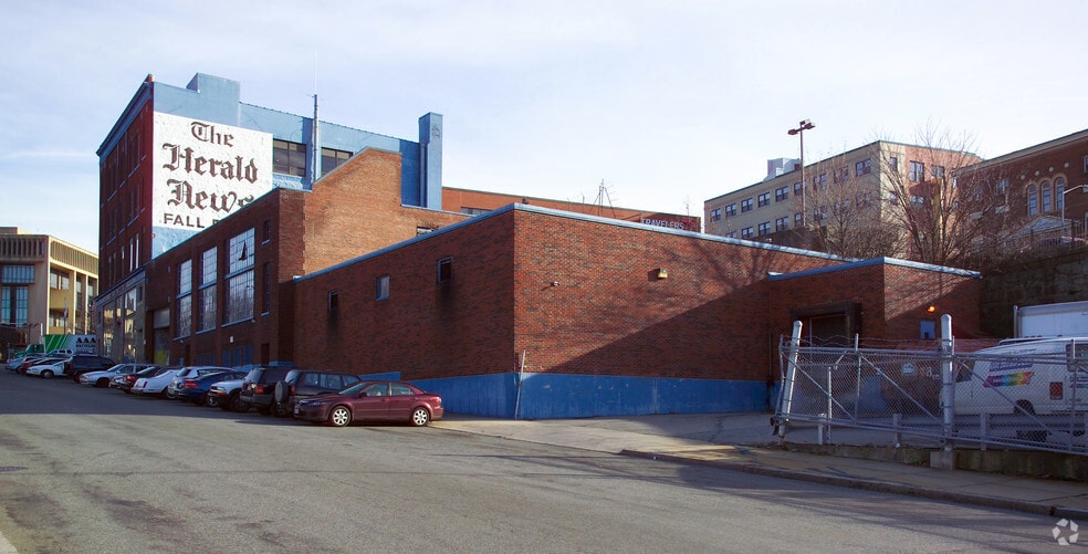 More Photos Of 207 Pocasset St, Fall River Warehouse For Lease