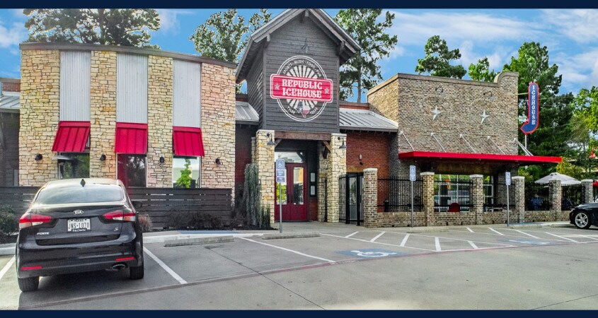 More Photos Of 3807 University Blvd, Tyler Restaurant For Lease