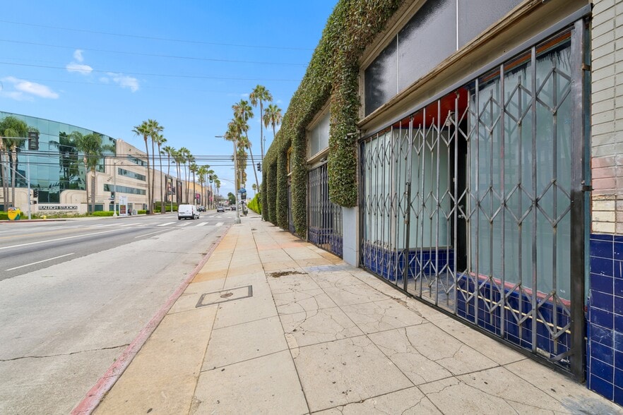 More Photos Of 702 N Van Ness Ave, Los Angeles Storefront For Sale
