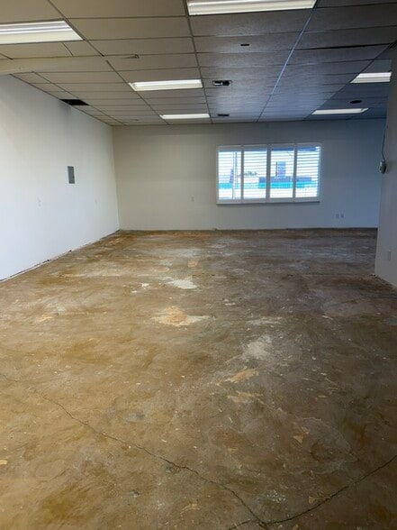 More Photos Of 10100-10144 Lower Sacramento Rd, Stockton Storefront For Lease