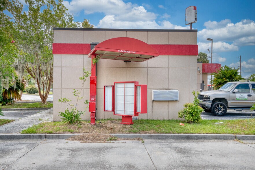 More Photos Of 1197 Lakes Blvd, Lake Park Fast Food For Lease