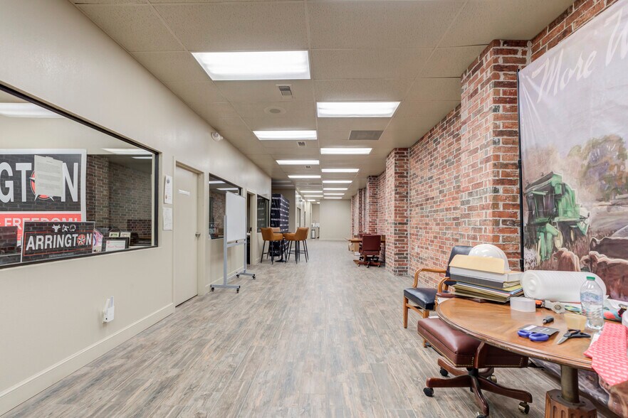 More Photos Of 1312 Texas Ave, Lubbock Office For Sale
