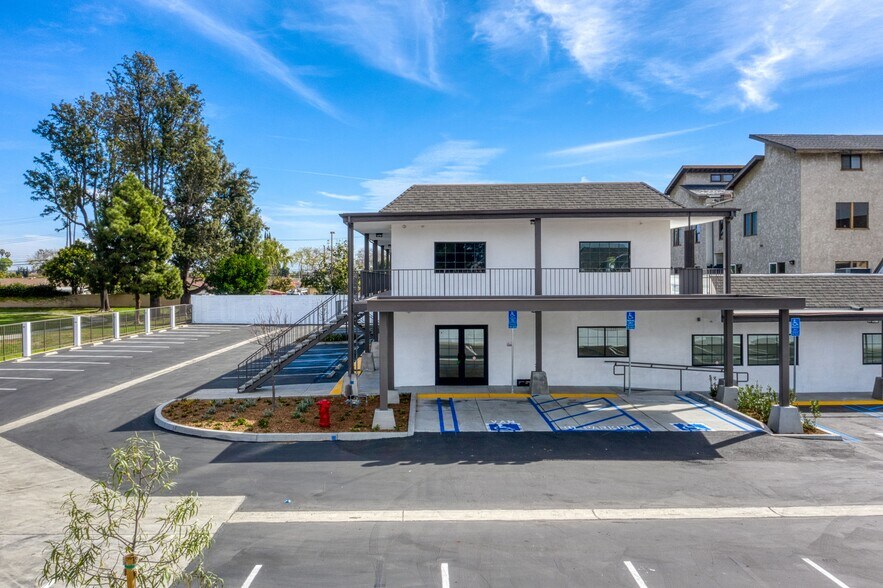 More Photos Of 8291-8295 Westminster Blvd, Westminster Medical For Sale