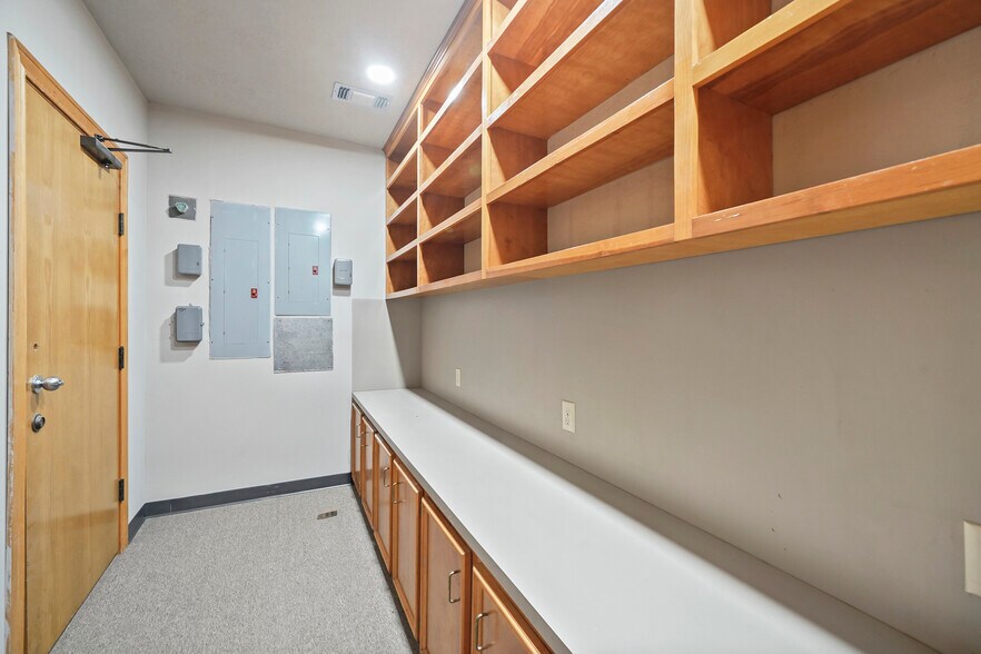 More Photos Of 14060 Grangerland Rd, Conroe Bank For Sale