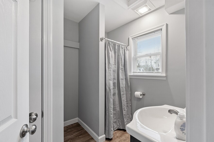 More Photos Of 113-115 Main St & 1 Foster St, Pepperell Apartments For Sale