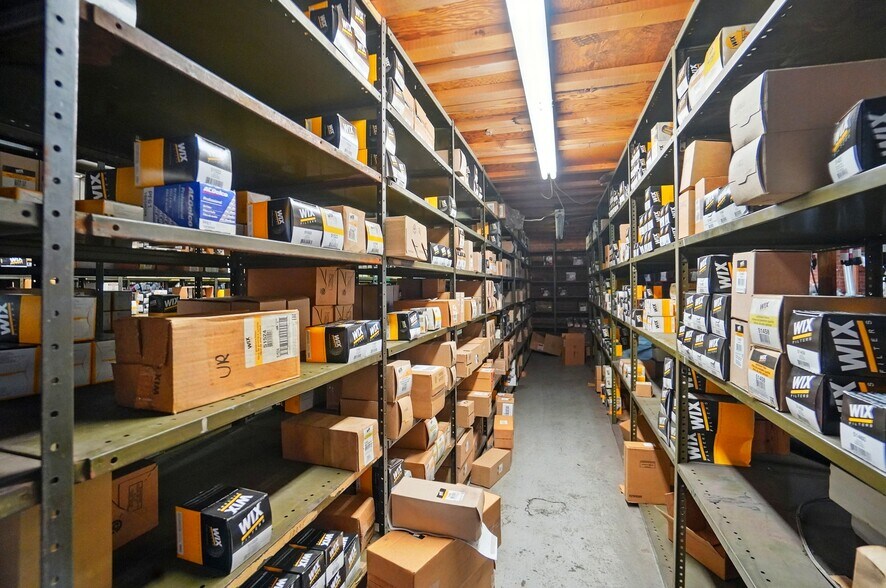 More Photos Of 315 W Morgan St, Monroe Auto Repair For Sale