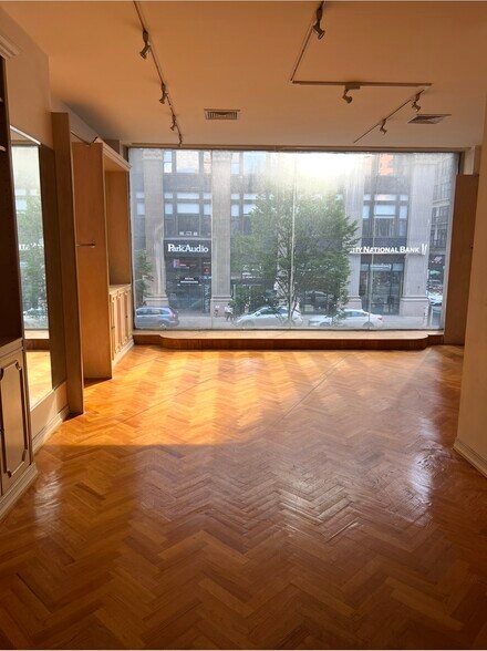 More Photos Of 437 Park Ave S, New York Storefront Retail Residential For Lease
