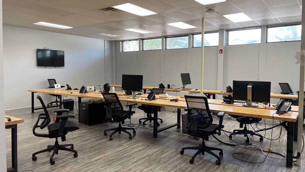 More Photos Of 2801 S Interstate 35 S, Austin Loft Creative Space For Lease