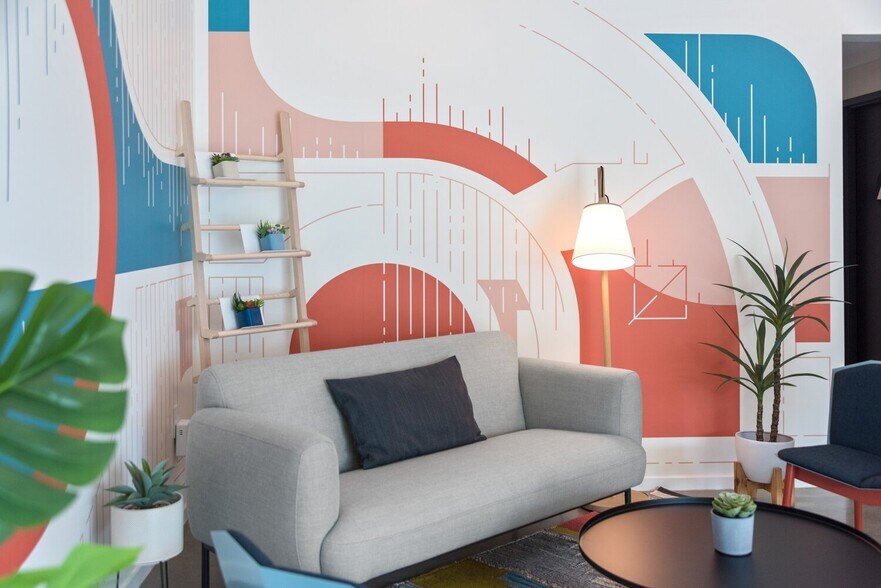 More Photos Of 285 Lucas Ave, Los Angeles Hotel For Sale