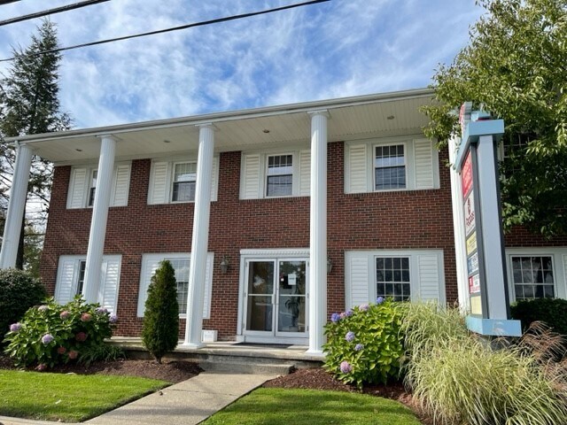More Photos Of 100 Smithfield Ave, Pawtucket Medical For Sale