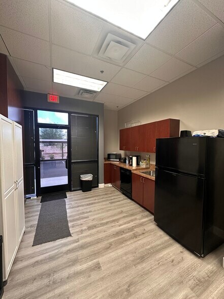 More Photos Of 535 E McKellips Rd, Mesa Medical For Sale