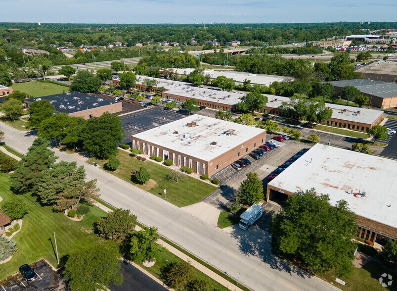 More Photos Of 16W260 83rd St, Burr Ridge Manufacturing For Lease