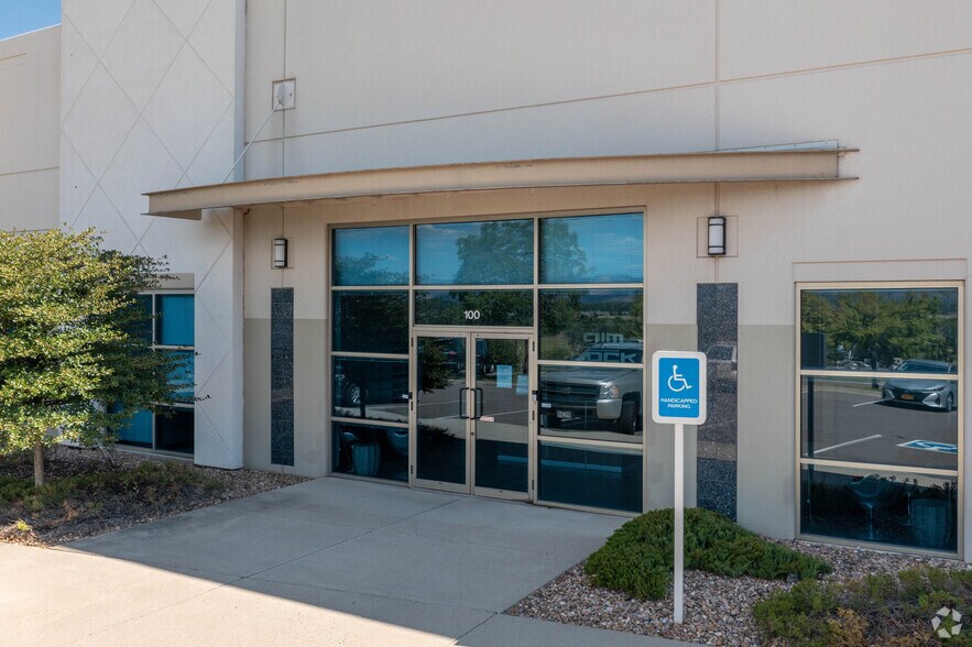 More Photos Of 8022 Southpark Cir, Littleton Flex For Sale