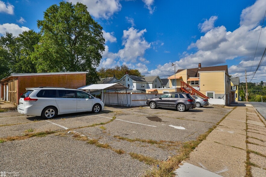 More Photos Of 902 W Wilkes Barre St, Easton Apartments For Sale