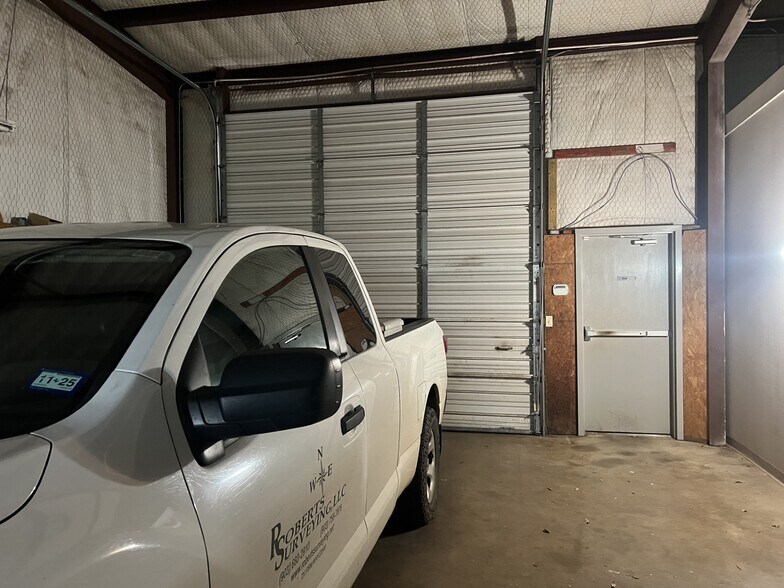 More Photos Of 307 E Main St, Hallsville Light Distribution For Lease