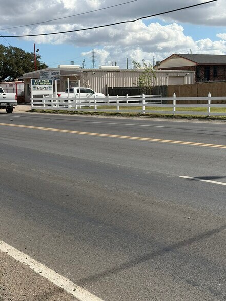 More Photos Of 1706 Clinton Dr, Galena Park Storefront Retail Office For Sale