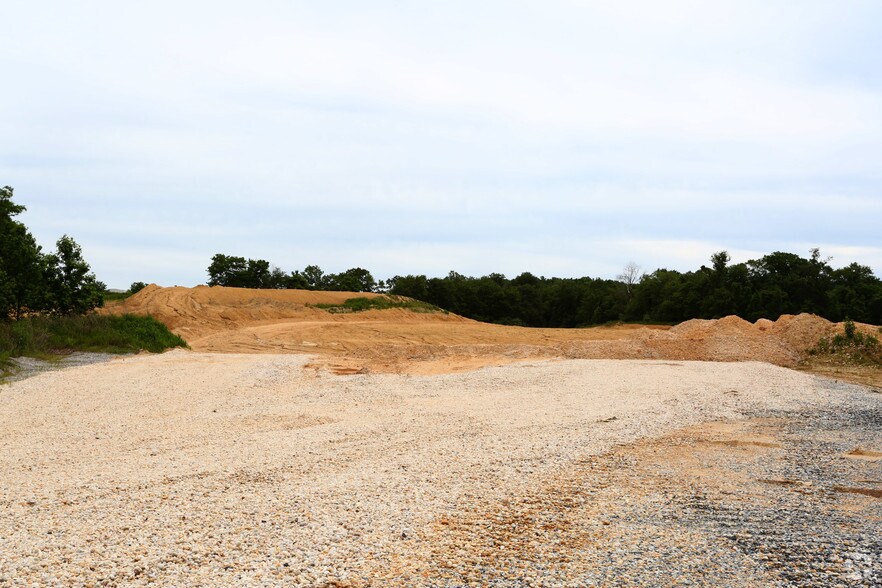 More Photos Of 600 Principio Pky W, North East Unknown For Lease