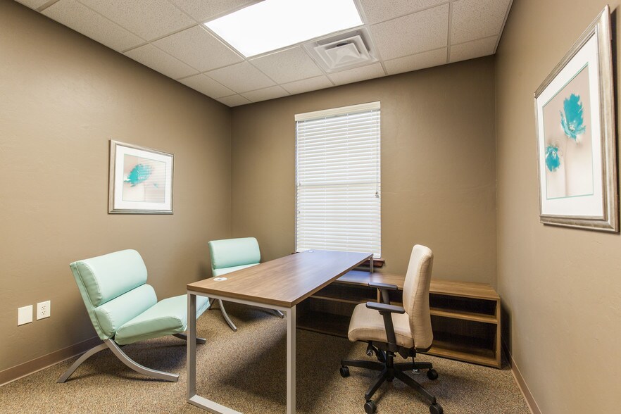 More Photos Of 2524 N Broadway, Edmond Coworking Space