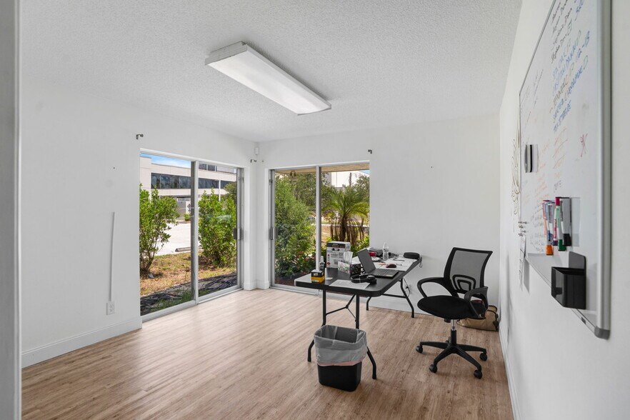 More Photos Of 540 Nokomis Ave S, Venice Medical For Lease